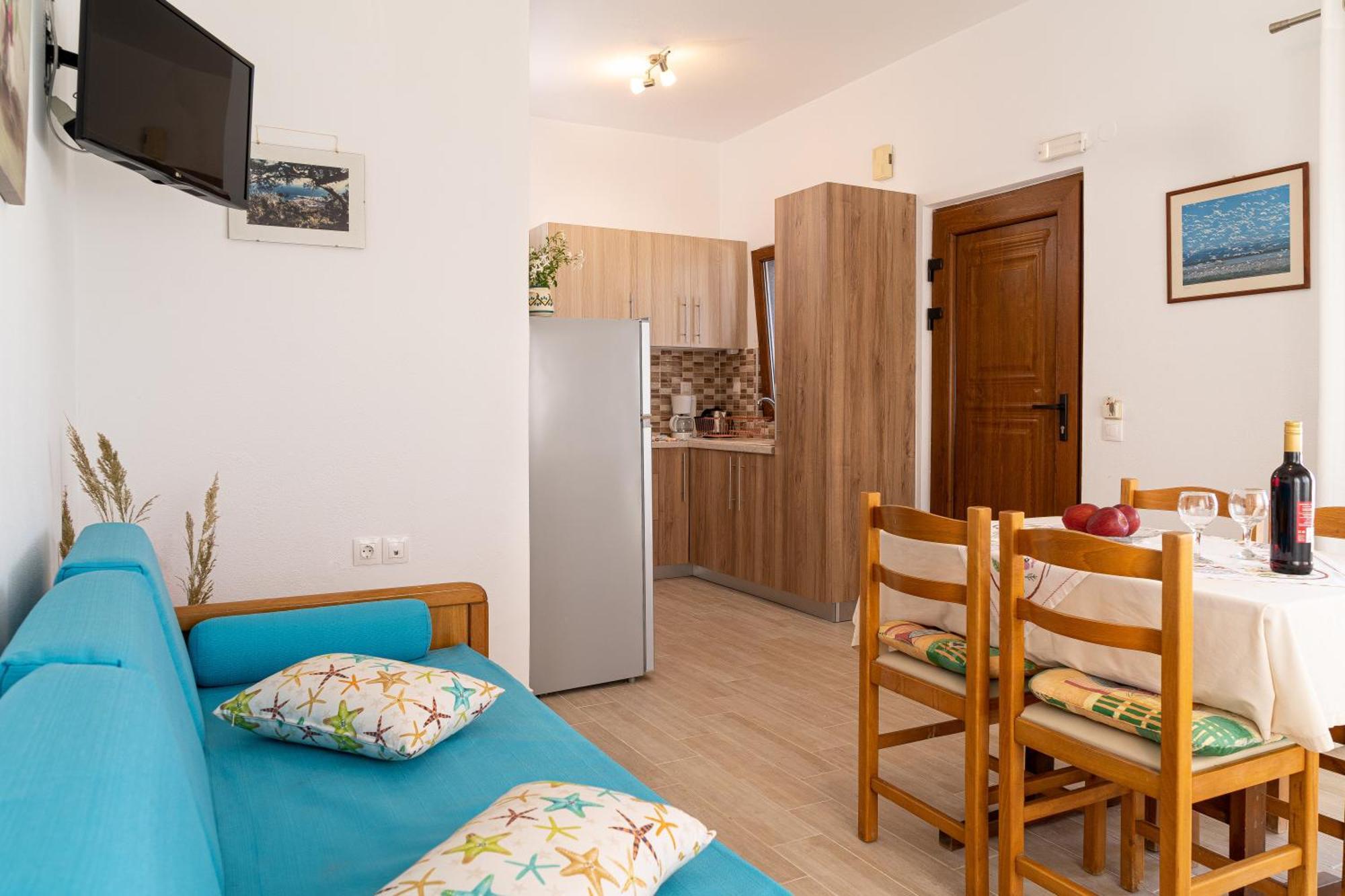Akrotiri Apartments Makrýgialos 外观 照片