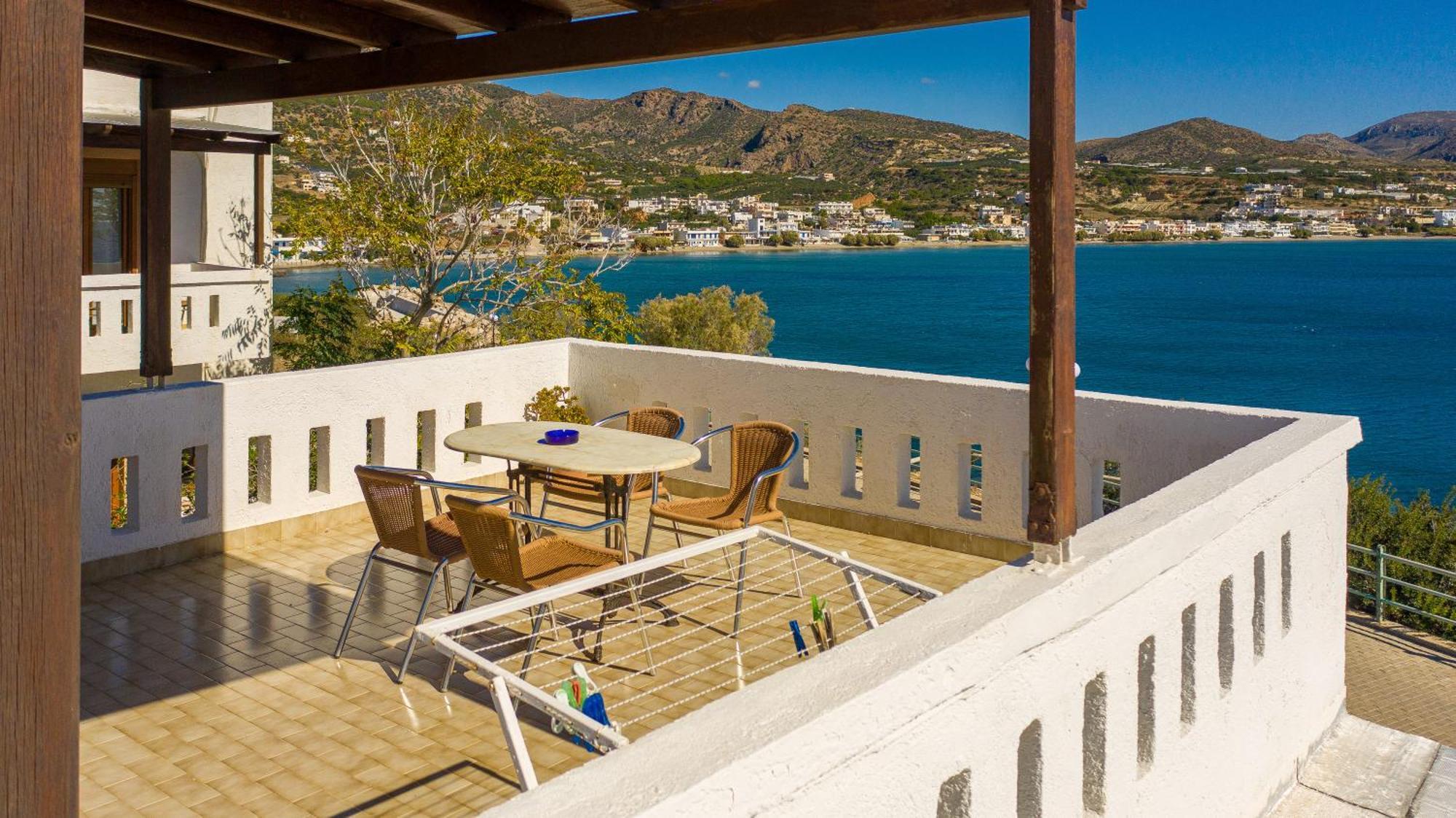 Akrotiri Apartments Makrýgialos 外观 照片