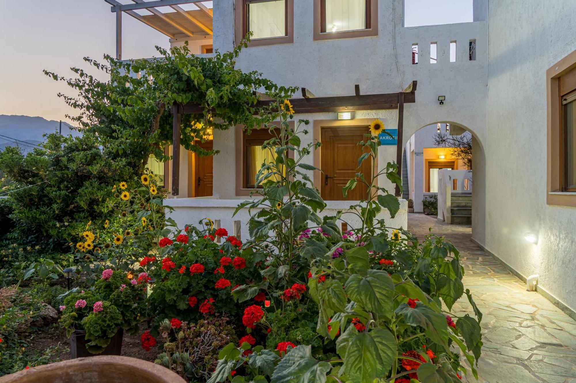 Akrotiri Apartments Makrýgialos 外观 照片