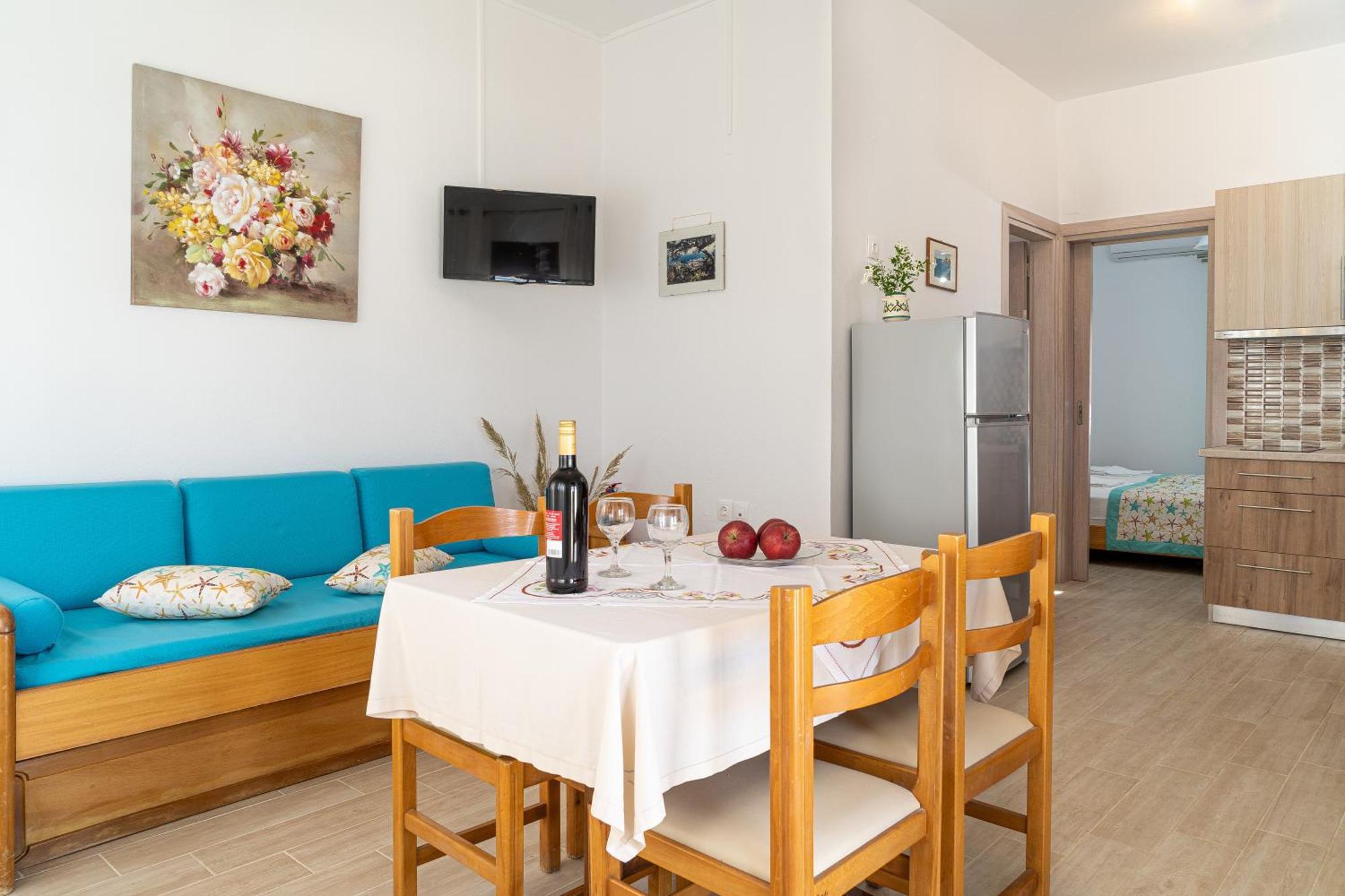 Akrotiri Apartments Makrýgialos 外观 照片