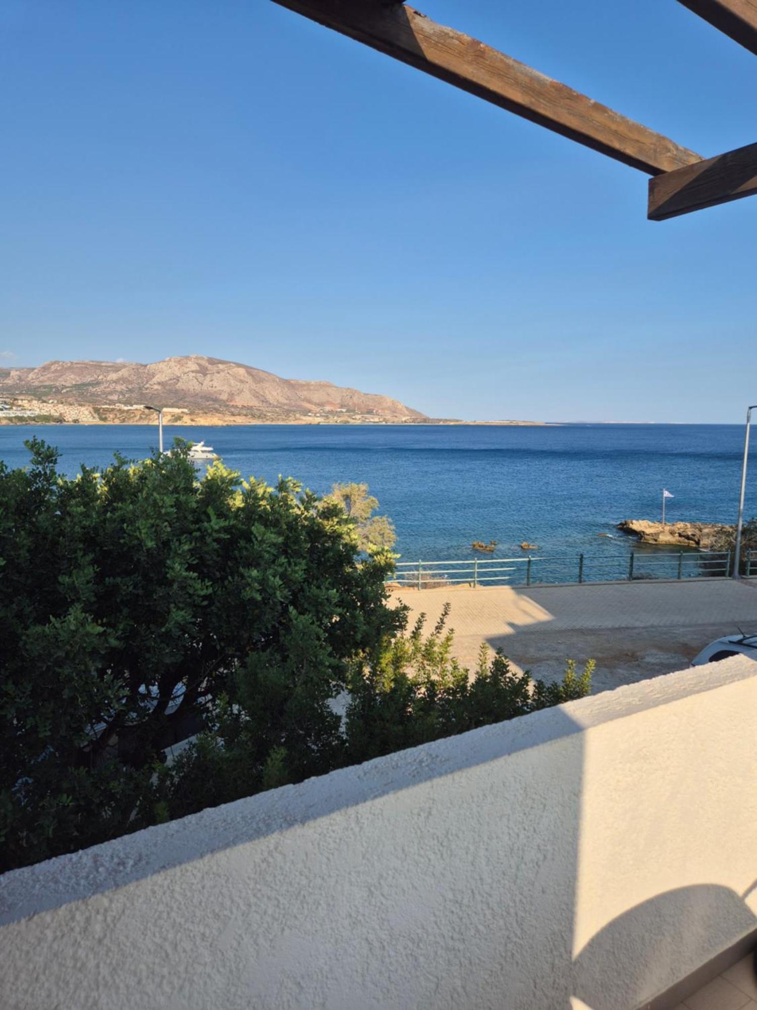 Akrotiri Apartments Makrýgialos 外观 照片
